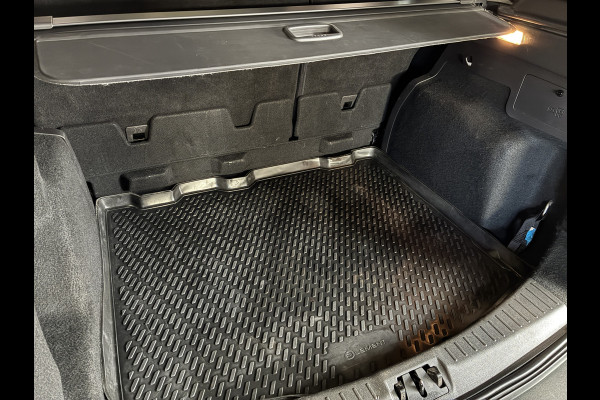 Ford Kuga 1.5 EcoBoost ST Line trekhaak | navigatie | panoramadak | semi leer