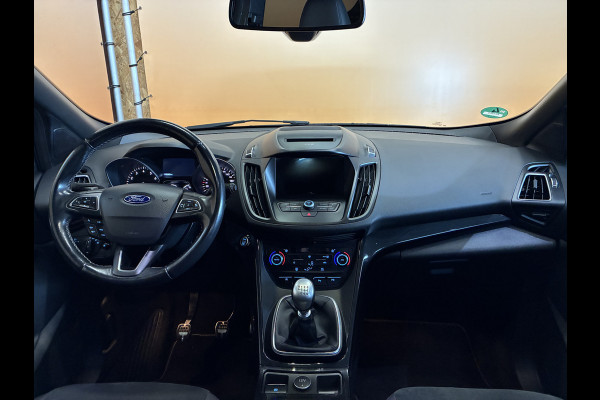 Ford Kuga 1.5 EcoBoost ST Line trekhaak | navigatie | panoramadak | semi leer