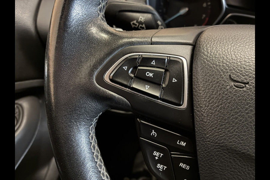 Ford Kuga 1.5 EcoBoost ST Line trekhaak | navigatie | panoramadak | semi leer
