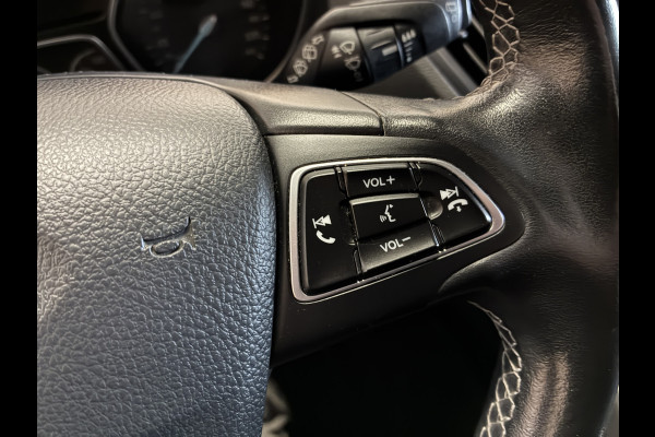 Ford Kuga 1.5 EcoBoost ST Line trekhaak | navigatie | panoramadak | semi leer