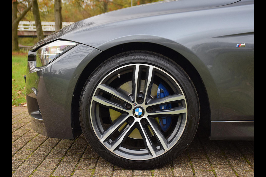 BMW 3-serie 320i M Sport Edition*Dak*Keyless*Digi dash*Head-up*Camera*Enz enz