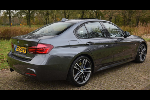 BMW 3-serie 320i M Sport Edition*Dak*Keyless*Digi dash*Head-up*Camera*Enz enz
