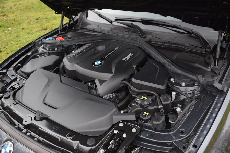 BMW 3-serie 320i M Sport Edition*Dak*Keyless*Digi dash*Head-up*Camera*Enz enz