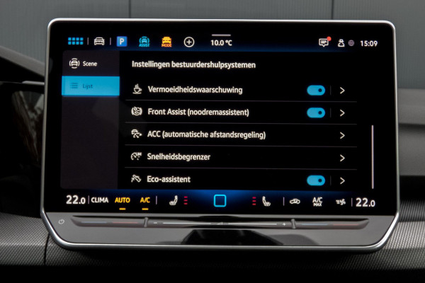 Volkswagen Golf 1.5 eTSI R-Line Edition | PANORAMADAK | IQ LIGHT | ACC | HEAD UP | HARMAN & KARDON