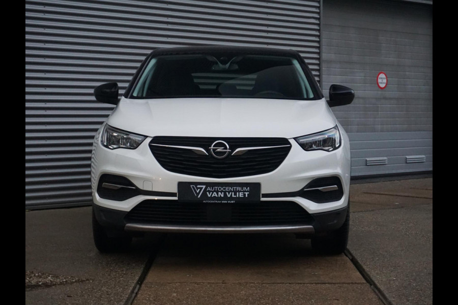 Opel Grandland X 1.2 Turbo Business Executive