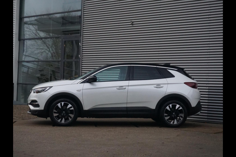 Opel Grandland X 1.2 Turbo Business Executive