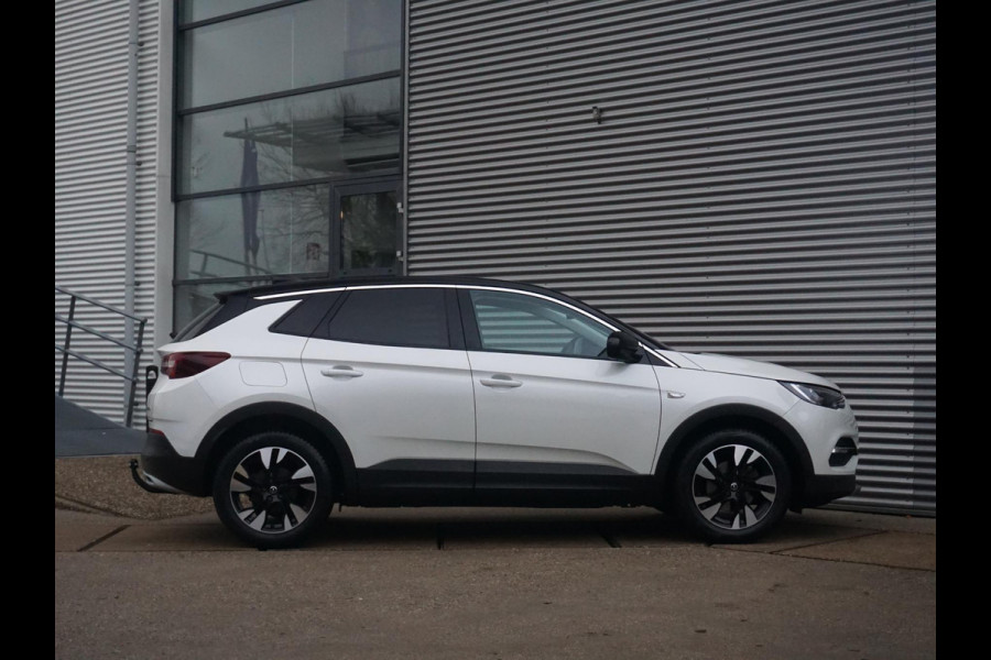 Opel Grandland X 1.2 Turbo Business Executive