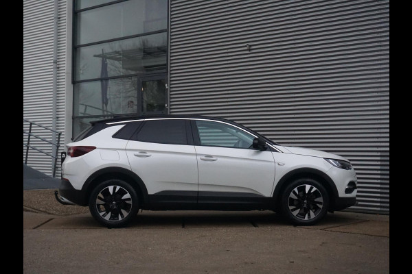 Opel Grandland X 1.2 Turbo Business Executive