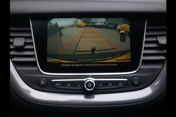 Opel Grandland X 1.2 Turbo Business Executive