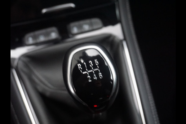 Opel Grandland X 1.2 Turbo Business Executive