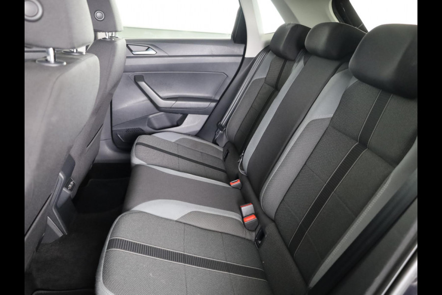 Volkswagen Polo 1.0 TSI Highline Business R 95PK DSG | Digitaal dashboard | Navigatie | Inklapbare spiegels |