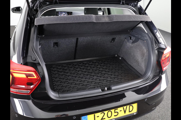 Volkswagen Polo 1.0 TSI Highline Business R 95PK DSG | Digitaal dashboard | Navigatie | Inklapbare spiegels |