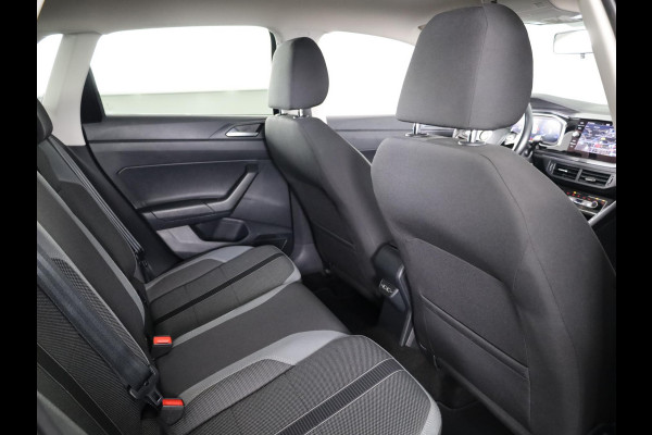 Volkswagen Polo 1.0 TSI Highline Business R 95PK DSG | Digitaal dashboard | Navigatie | Inklapbare spiegels |