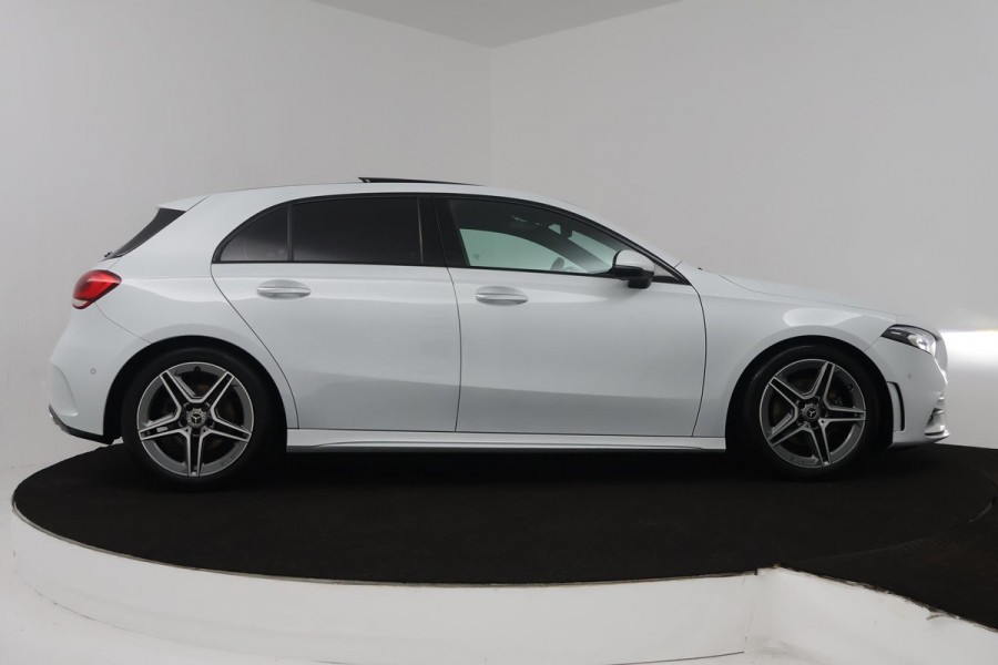 Mercedes-Benz A-Klasse 200 Launch Edition Premium Plus (PANORAMADAK, STOELVERWARMING, SFEERVERLICHTING, ACHTERUITRIJCAMERA)