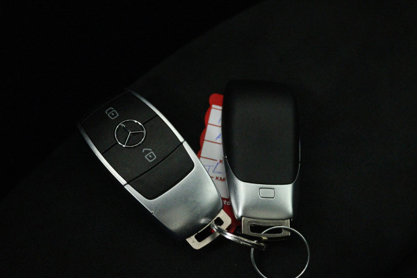 Mercedes-Benz A-Klasse 200 Launch Edition Premium Plus (PANORAMADAK, STOELVERWARMING, SFEERVERLICHTING, ACHTERUITRIJCAMERA)