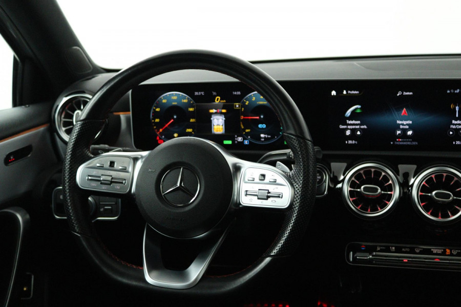 Mercedes-Benz A-Klasse 250 e Business Solution AMG Limited (PANORAMADAK, TREKHAAK, SFEERVERLICHTING, STOELVERWARMING, CAMERA)