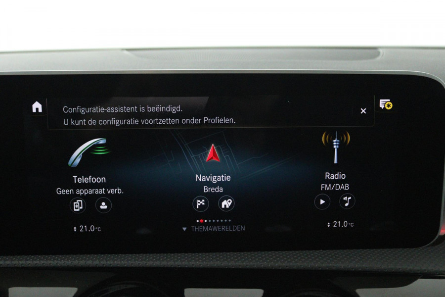 Mercedes-Benz A-Klasse 250 e Business Solution AMG Limited (PANORAMADAK, TREKHAAK, SFEERVERLICHTING, STOELVERWARMING, CAMERA)