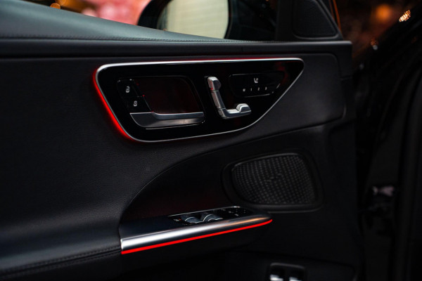 Mercedes-Benz C-Klasse 300e AMGLINE|PANO|HEADUP|GARANTIE