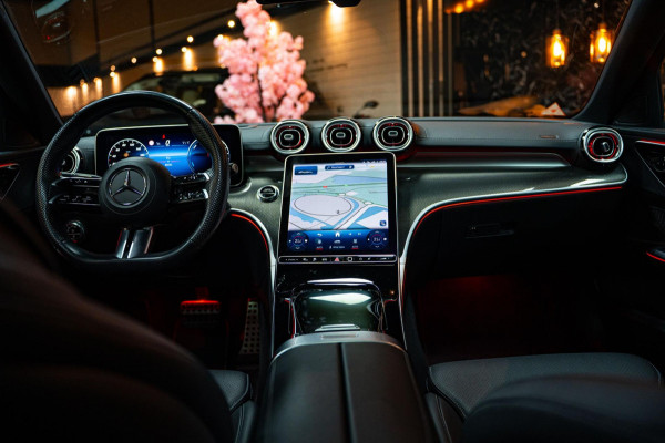 Mercedes-Benz C-Klasse 300e AMGLINE|PANO|HEADUP|GARANTIE