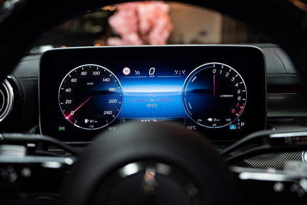 Mercedes-Benz C-Klasse 300e AMGLINE|PANO|HEADUP|GARANTIE