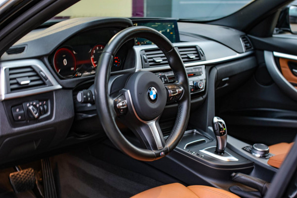 BMW 3 Serie Touring 318i M-Sport *Leder*Navi Pro*Stoelverwarming*