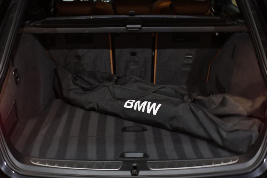 BMW 3 Serie Touring 318i M-Sport *Leder*Navi Pro*Stoelverwarming*