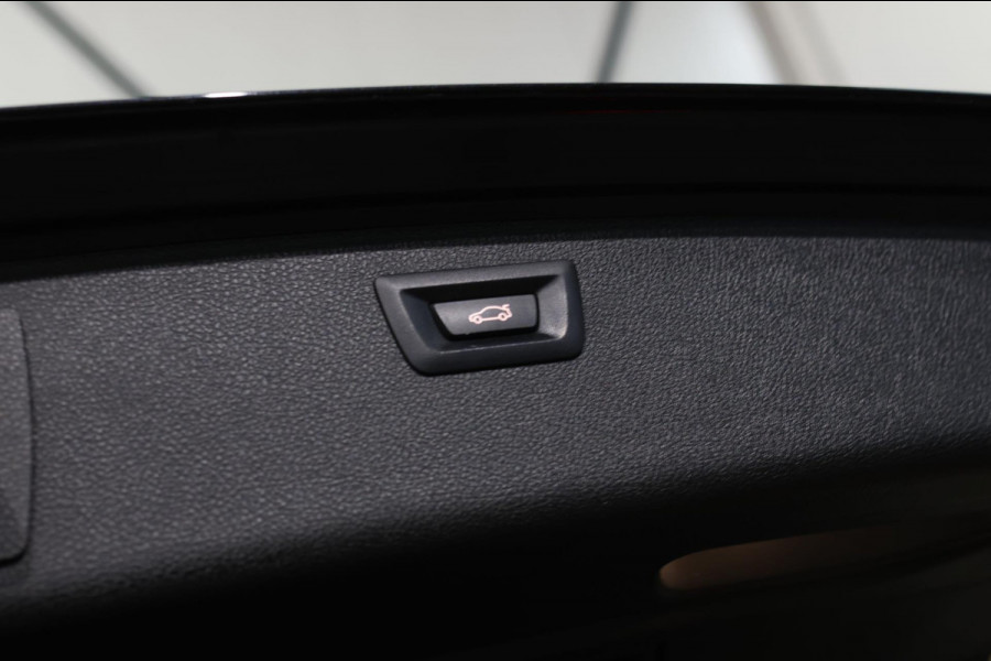 BMW 3 Serie Touring 318i M-Sport *Leder*Navi Pro*Stoelverwarming*