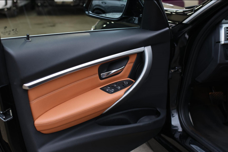 BMW 3 Serie Touring 318i M-Sport *Leder*Navi Pro*Stoelverwarming*