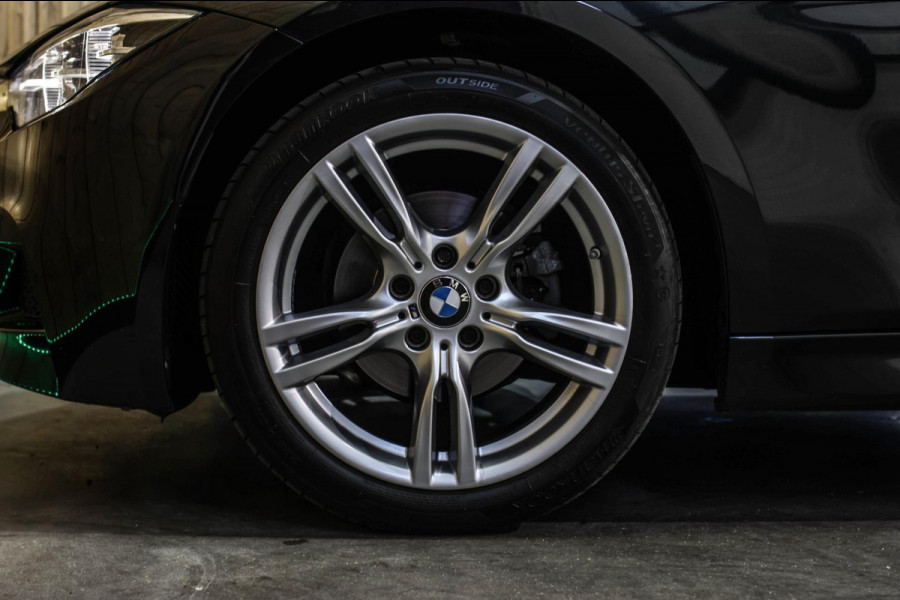 BMW 3 Serie Touring 318i M-Sport *Leder*Navi Pro*Stoelverwarming*