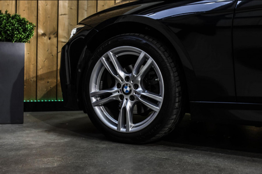BMW 3 Serie Touring 318i M-Sport *Leder*Navi Pro*Stoelverwarming*