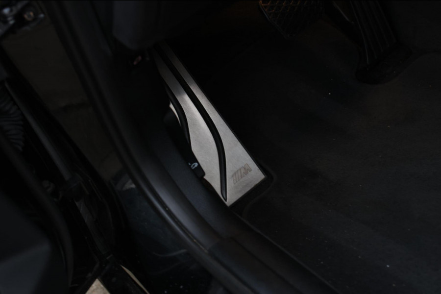 BMW 3 Serie Touring 318i M-Sport *Leder*Navi Pro*Stoelverwarming*
