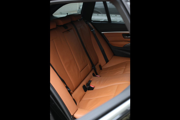 BMW 3 Serie Touring 318i M-Sport *Leder*Navi Pro*Stoelverwarming*