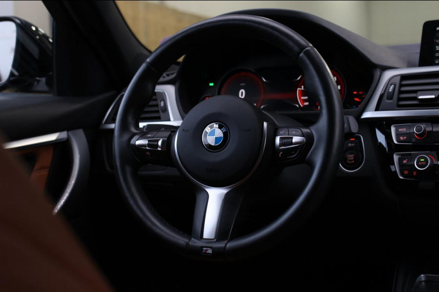 BMW 3 Serie Touring 318i M-Sport *Leder*Navi Pro*Stoelverwarming*