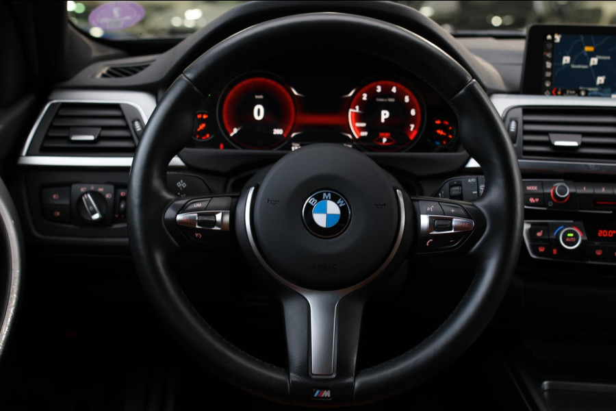 BMW 3 Serie Touring 318i M-Sport *Leder*Navi Pro*Stoelverwarming*