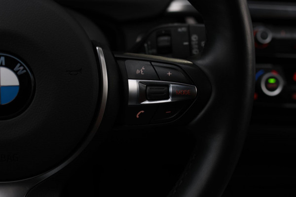 BMW 3 Serie Touring 318i M-Sport *Leder*Navi Pro*Stoelverwarming*