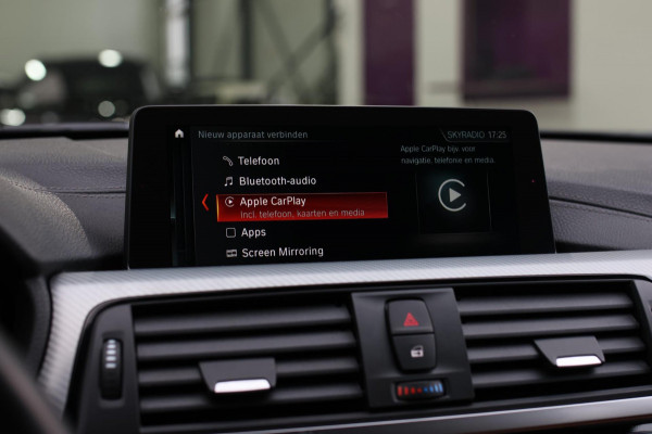 BMW 3 Serie Touring 318i M-Sport *Leder*Navi Pro*Stoelverwarming*