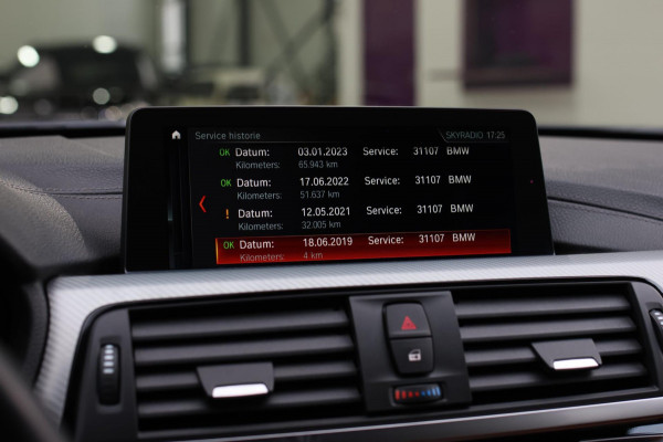 BMW 3 Serie Touring 318i M-Sport *Leder*Navi Pro*Stoelverwarming*