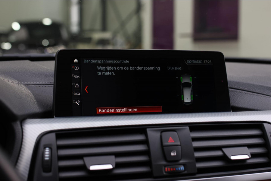 BMW 3 Serie Touring 318i M-Sport *Leder*Navi Pro*Stoelverwarming*