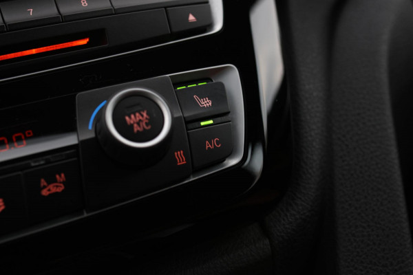 BMW 3 Serie Touring 318i M-Sport *Leder*Navi Pro*Stoelverwarming*