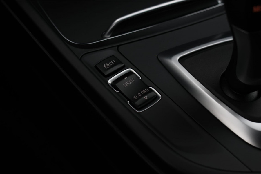 BMW 3 Serie Touring 318i M-Sport *Leder*Navi Pro*Stoelverwarming*