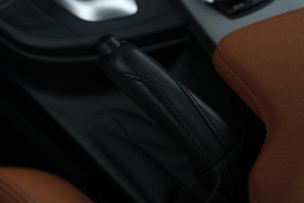 BMW 3 Serie Touring 318i M-Sport *Leder*Navi Pro*Stoelverwarming*