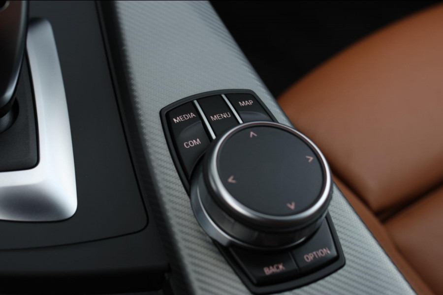 BMW 3 Serie Touring 318i M-Sport *Leder*Navi Pro*Stoelverwarming*