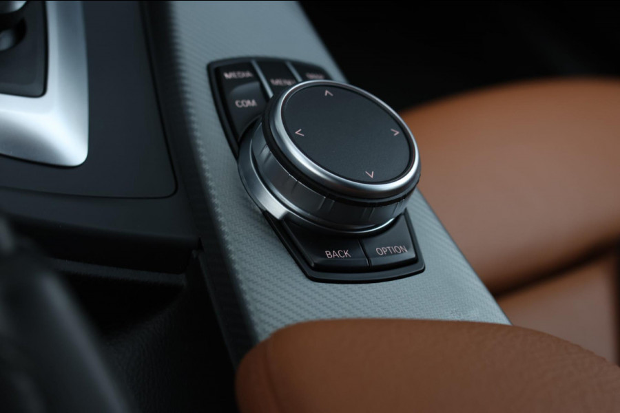 BMW 3 Serie Touring 318i M-Sport *Leder*Navi Pro*Stoelverwarming*