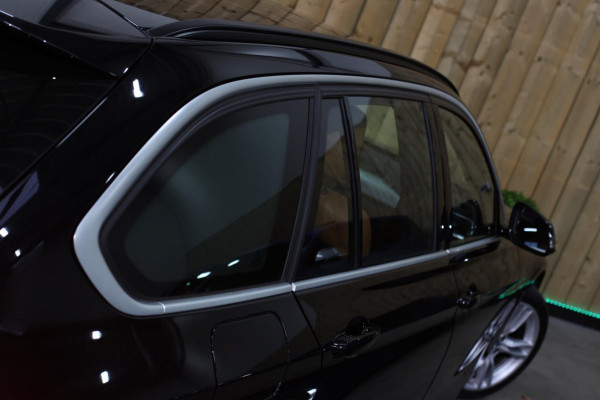 BMW 3 Serie Touring 318i M-Sport *Leder*Navi Pro*Stoelverwarming*