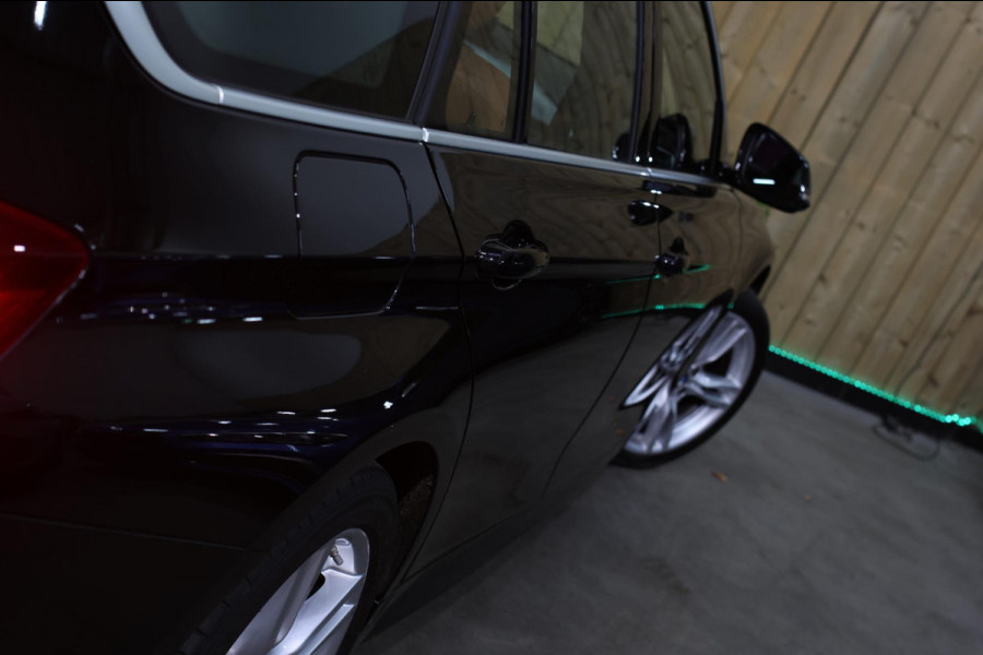 BMW 3 Serie Touring 318i M-Sport *Leder*Navi Pro*Stoelverwarming*