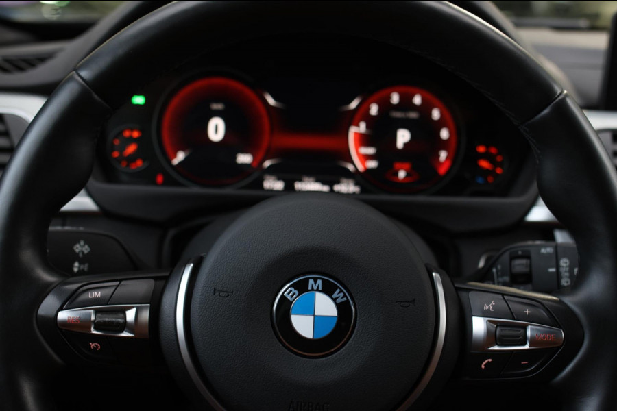 BMW 3 Serie Touring 318i M-Sport *Leder*Navi Pro*Stoelverwarming*