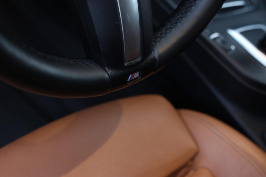 BMW 3 Serie Touring 318i M-Sport *Leder*Navi Pro*Stoelverwarming*