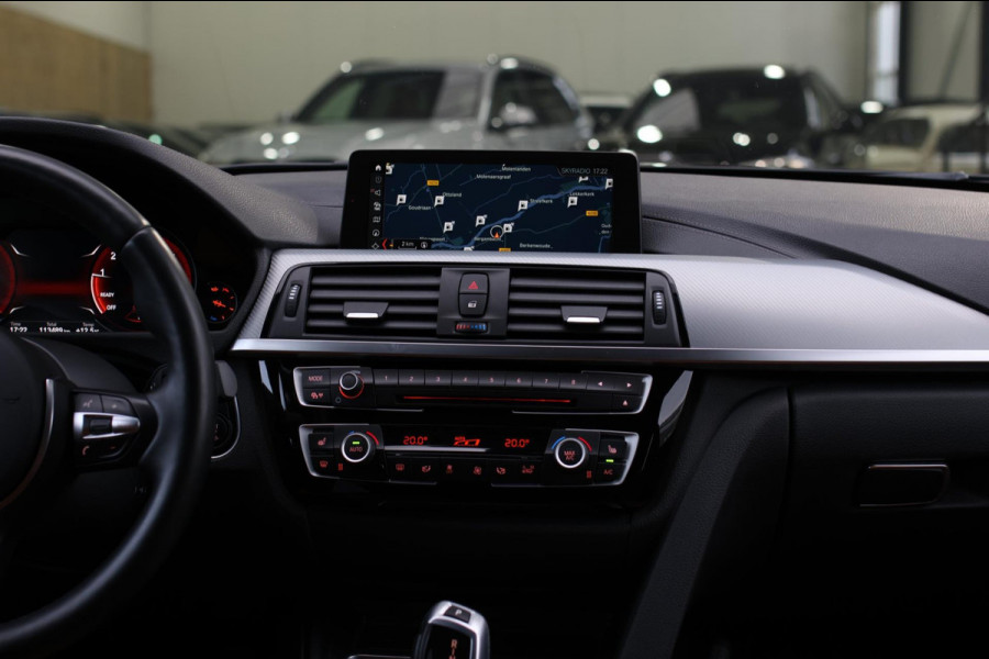 BMW 3 Serie Touring 318i M-Sport *Leder*Navi Pro*Stoelverwarming*