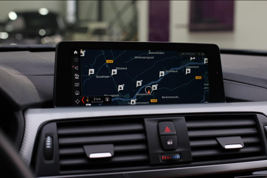 BMW 3 Serie Touring 318i M-Sport *Leder*Navi Pro*Stoelverwarming*