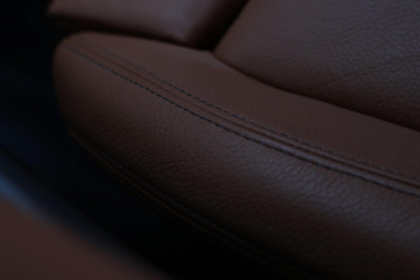 BMW 3 Serie Touring 318i M-Sport *Leder*Navi Pro*Stoelverwarming*